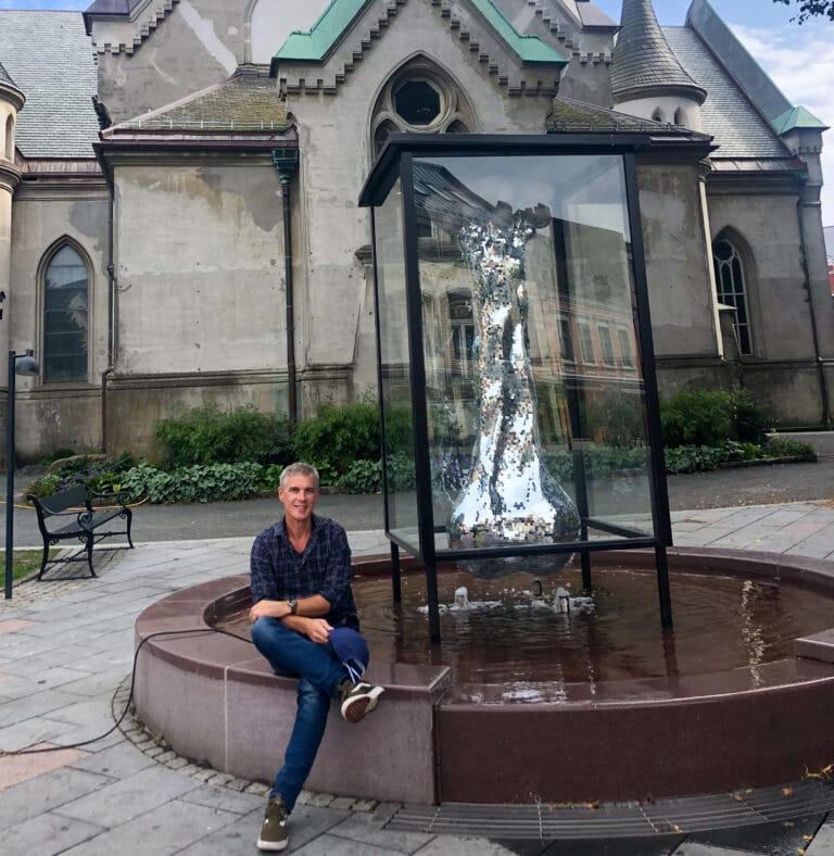 En mann med store baller