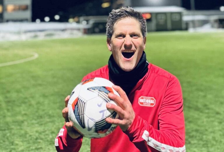 Et sted å møte opp: Når gladfotball blir et fast fellesskap
