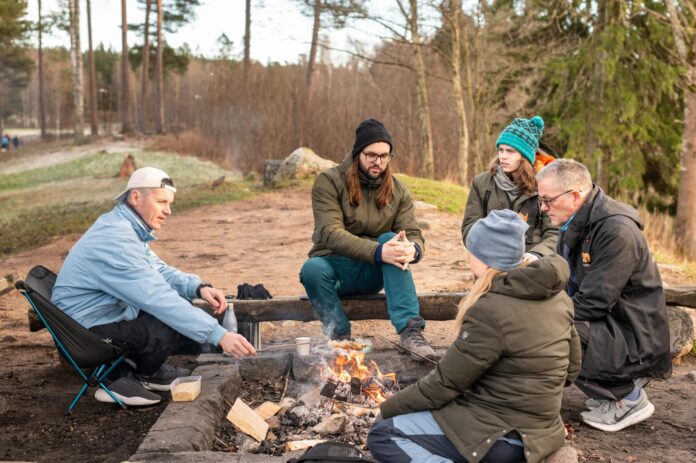 LivsGnist startet som et pilotprosjekt i Drammensområdet i april 2025. Siden oppstarten er det gjennomført nærmere 30 turer med totalt 85 deltakere, og flere møter opp jevnlig. Foto: Mental Helse