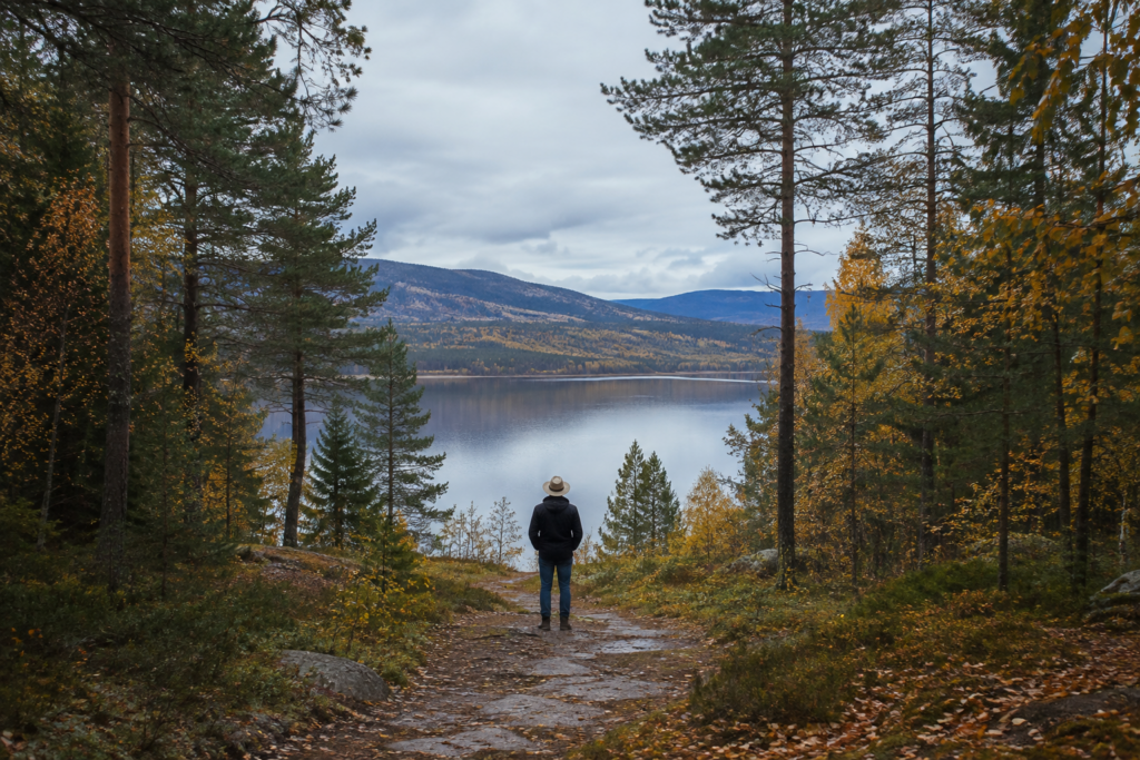 INGEN KONTAKT: I seks år bodde «Jonas» annenhver uke hos hver av foreldrene. Etter en barnesamtale anbefalte barnevernet mor å holde gutten tilbake fra samvær med far. I dag har «Thomas» og sønnen ingen kontakt.